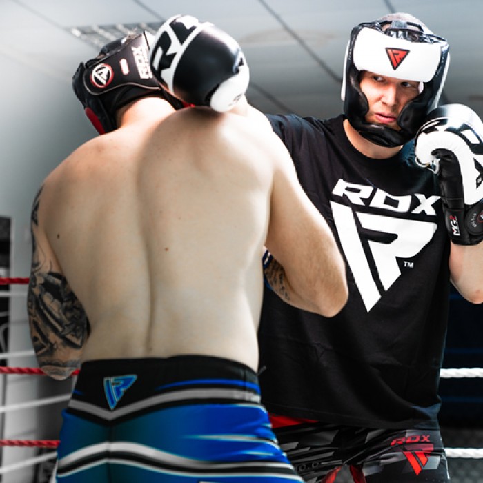 Боксерський шолом із захистом підборіддя RDX WB M