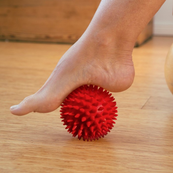 Масажний м'яч із шипами Springos Spike Ball 7 см FA0021