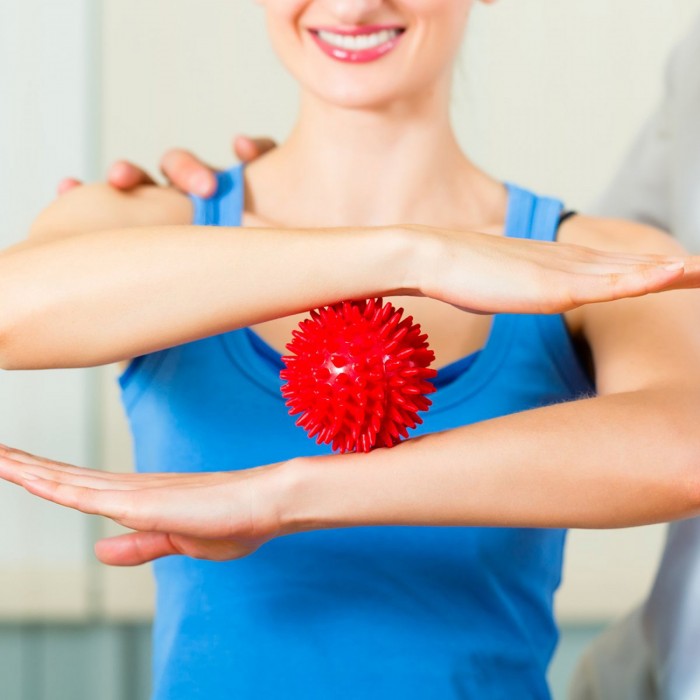 Масажний м'яч із шипами Springos Spike Ball 7 см FA0021