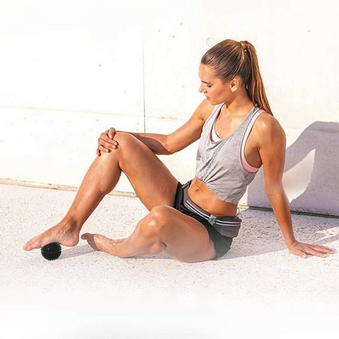 Массажный мяч с шипами Springos Spike Ball 7.5 см FA0049