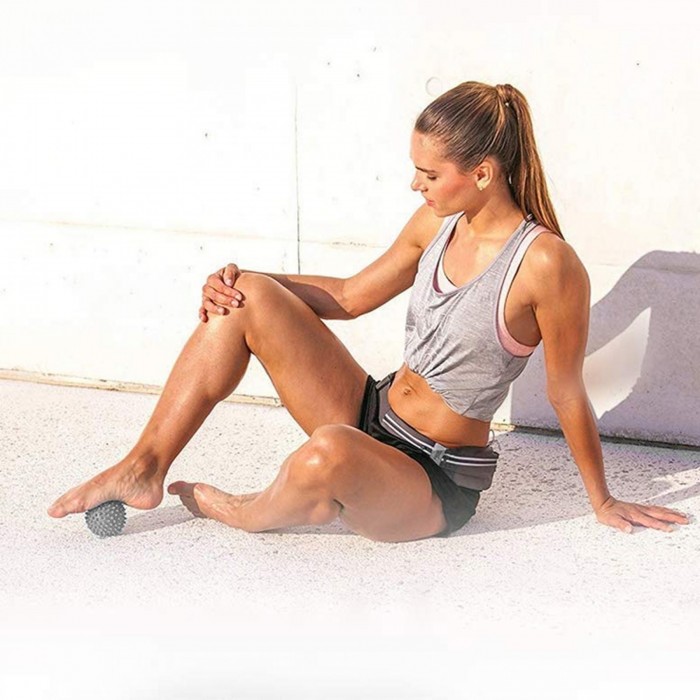 Массажный мяч с шипами Springos Spike Ball 9.5 см FA0048