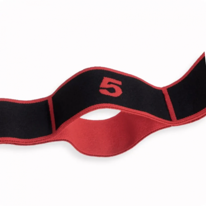 Резинка для фитнеса с петлями Queenfit 86,5 х 4см черно-красная