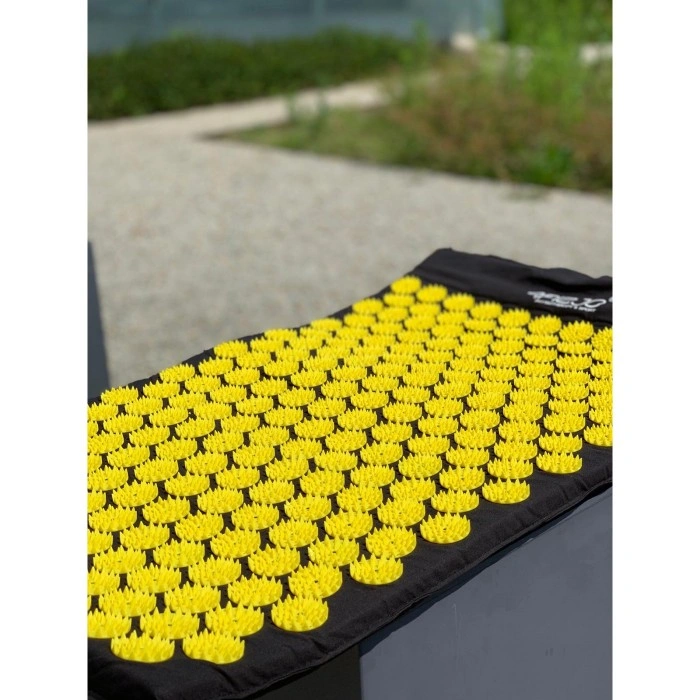 Аппликатор Кузнецова / Массажный коврик акупунктурный 4FIZJO 72 x 42 см 4FJ0231 Black/Yellow